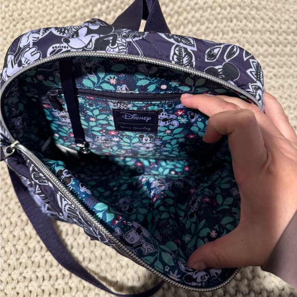 Vera Bradley x Disney mini back pack / handbag - Picture 4 of 4
